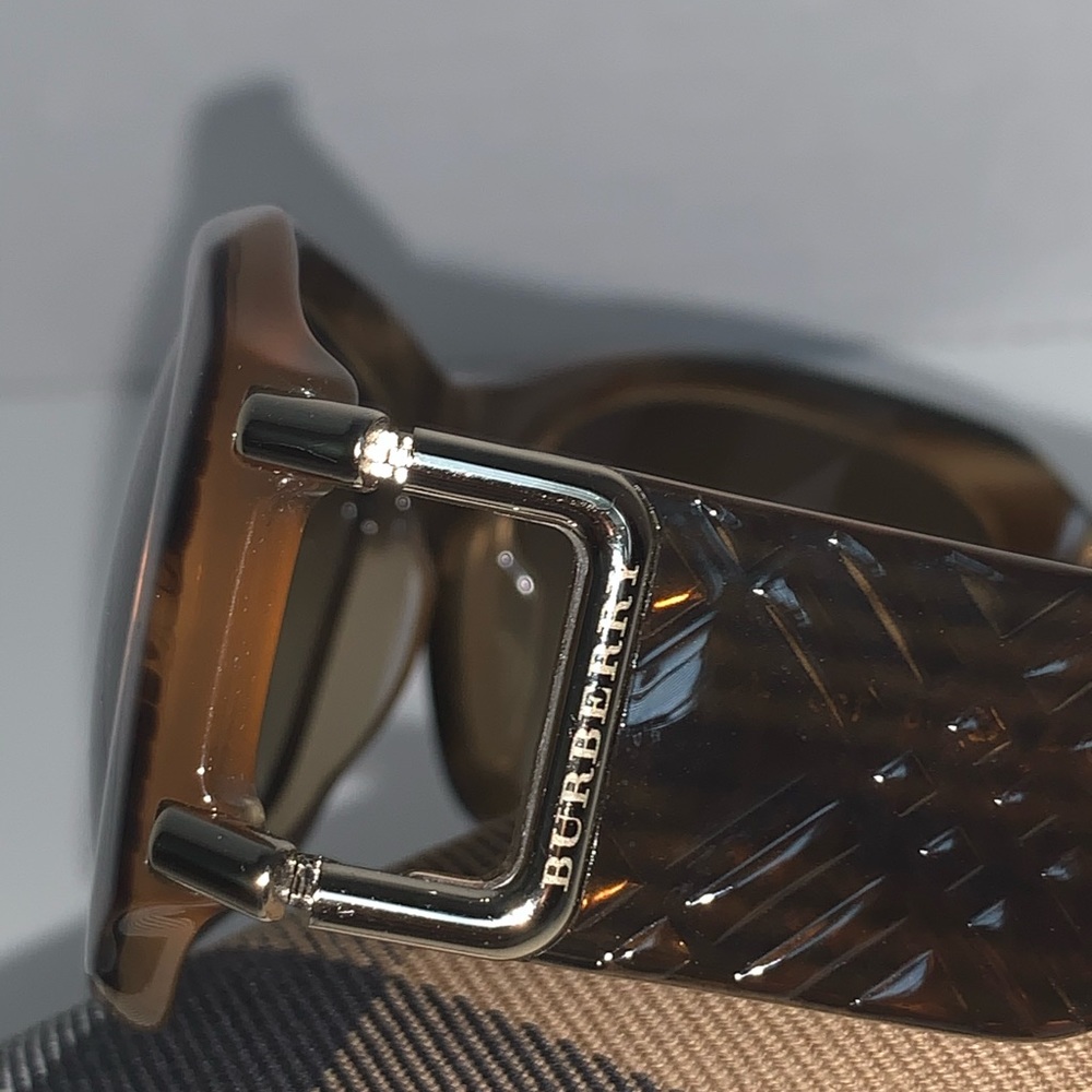 Burberry Sun Glasses - Picture 5 of 8